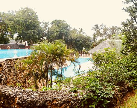  Baobab Beach Resort Diani Beach kenyakysten africa tours